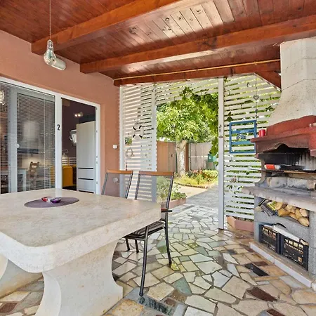 Apartments-anna Guest house Banjole