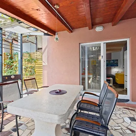 Pensionat Apartments-anna Banjole