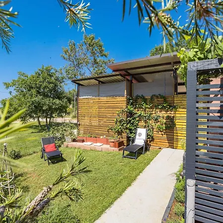 Apartments-anna Guest house