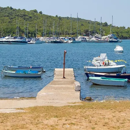 Guest house Apartments-anna 3*