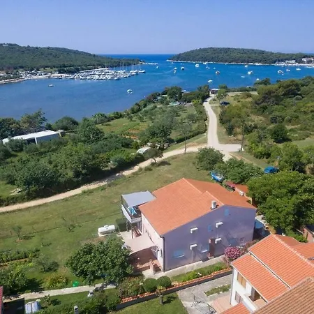 Maison d'hôtes Apartments-anna Banjole