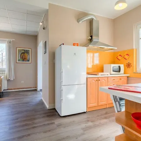 Apartments-anna Banjole