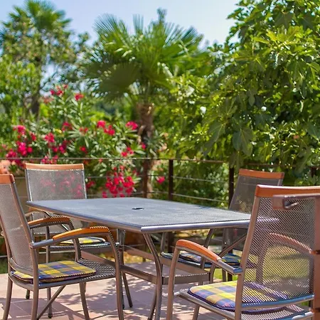 Pensionat Apartments-anna Banjole