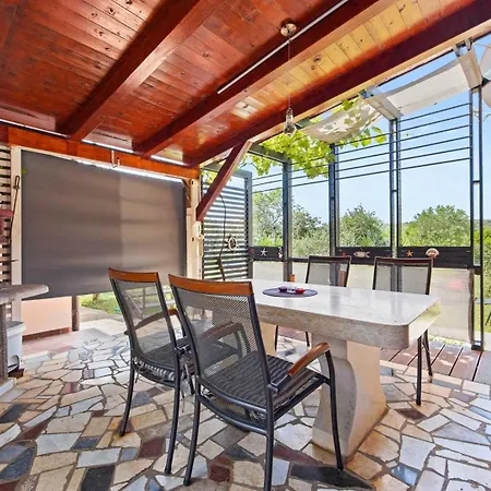 Gasthuis Apartments-anna Banjole