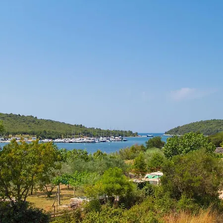 Apartments-anna Banjole